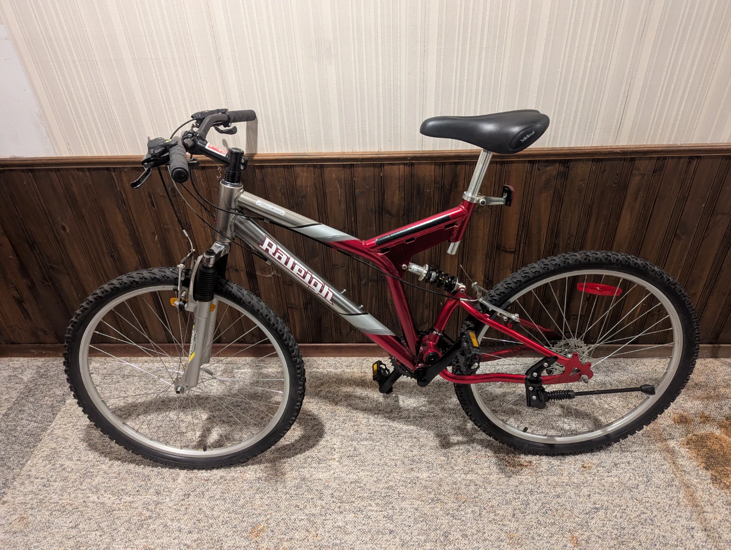 Raleigh Legend 21-Speed Mountain Bike - photo 2