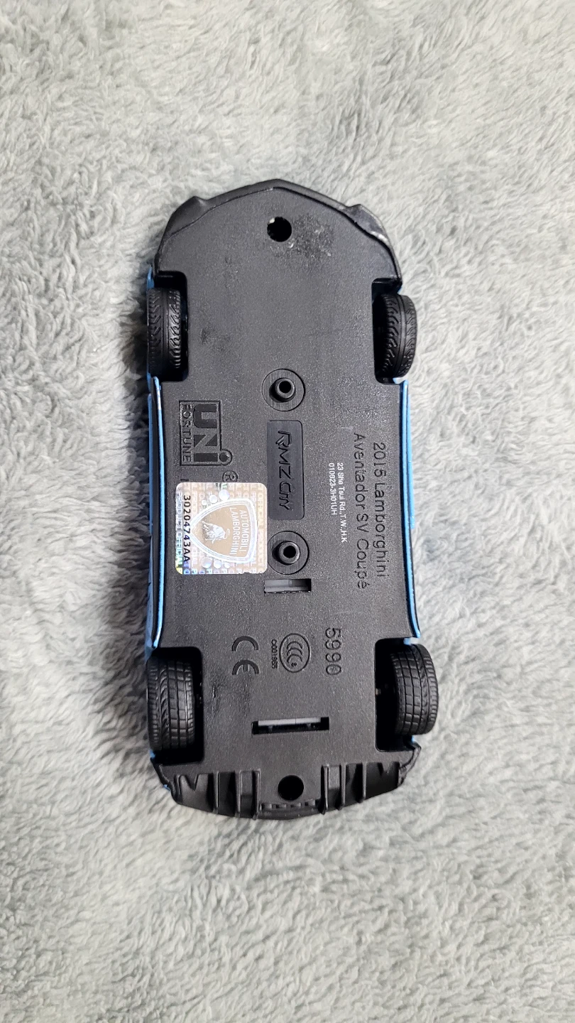 Lamborghini SV & Mercedes AMG C63 Diecast Cars - photo 2