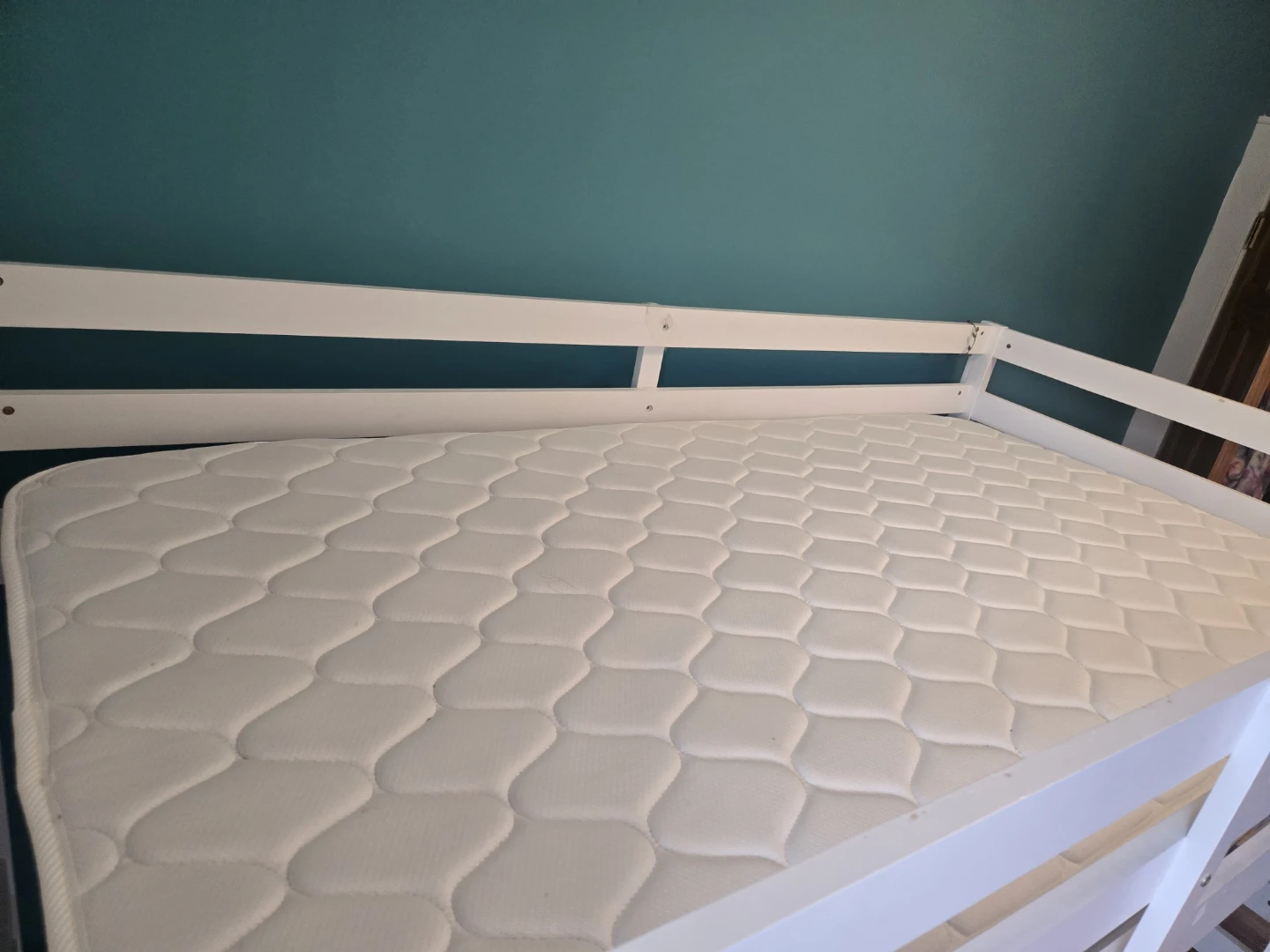 White Wooden Twin Bunk Bed with Mattresses - photo 3