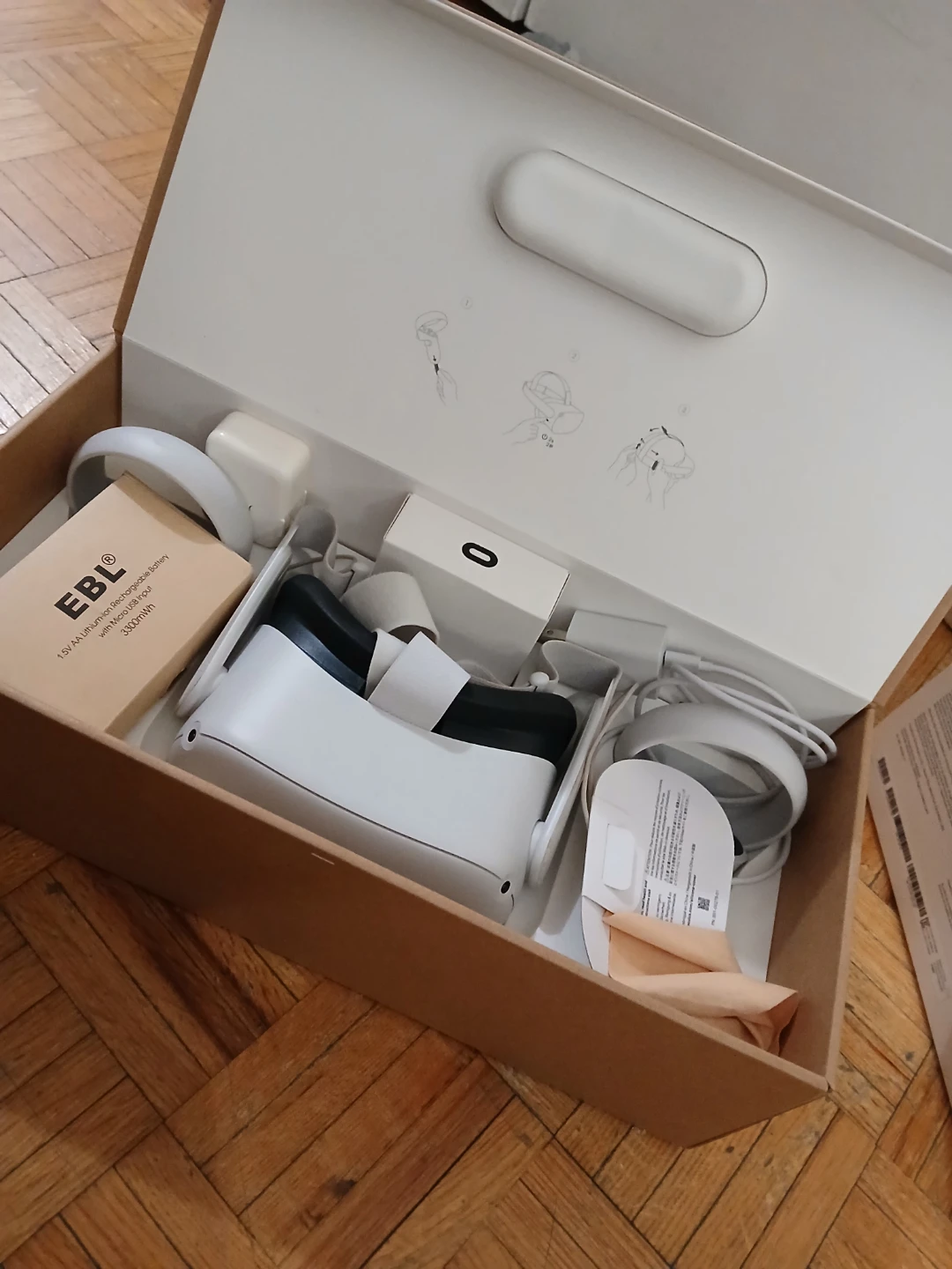 Oculus Quest 2 VR Headset - photo 2
