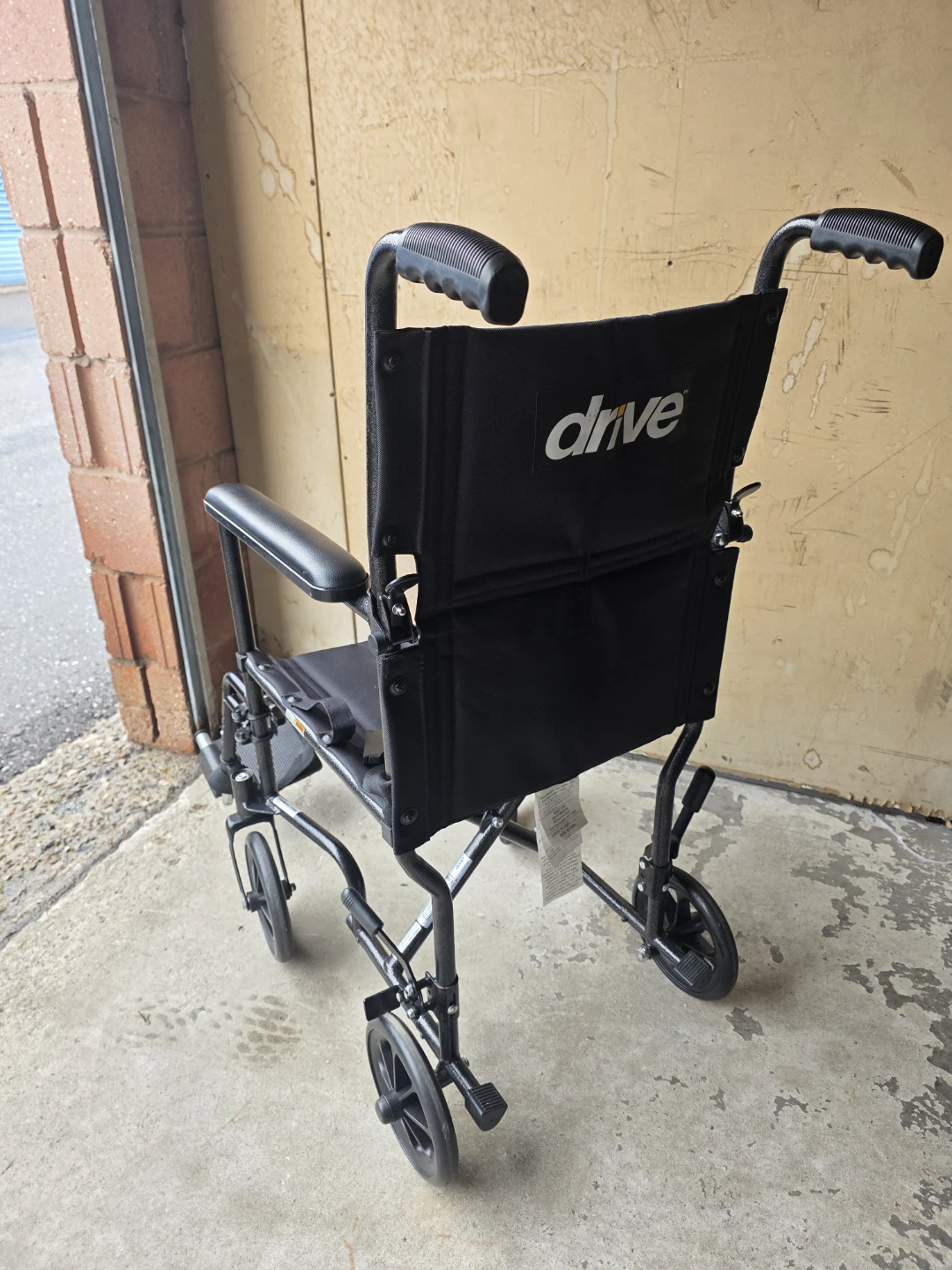 Transport chair - Excellent Condition - photo 4