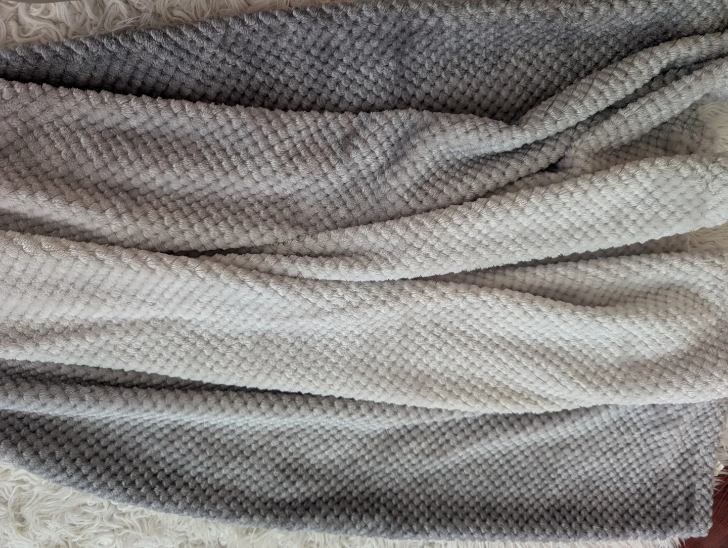 Hometrends Grey Plush Throw Blanket