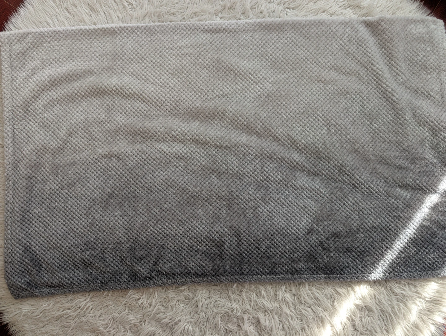 Hometrends Grey Plush Throw Blanket - photo 5