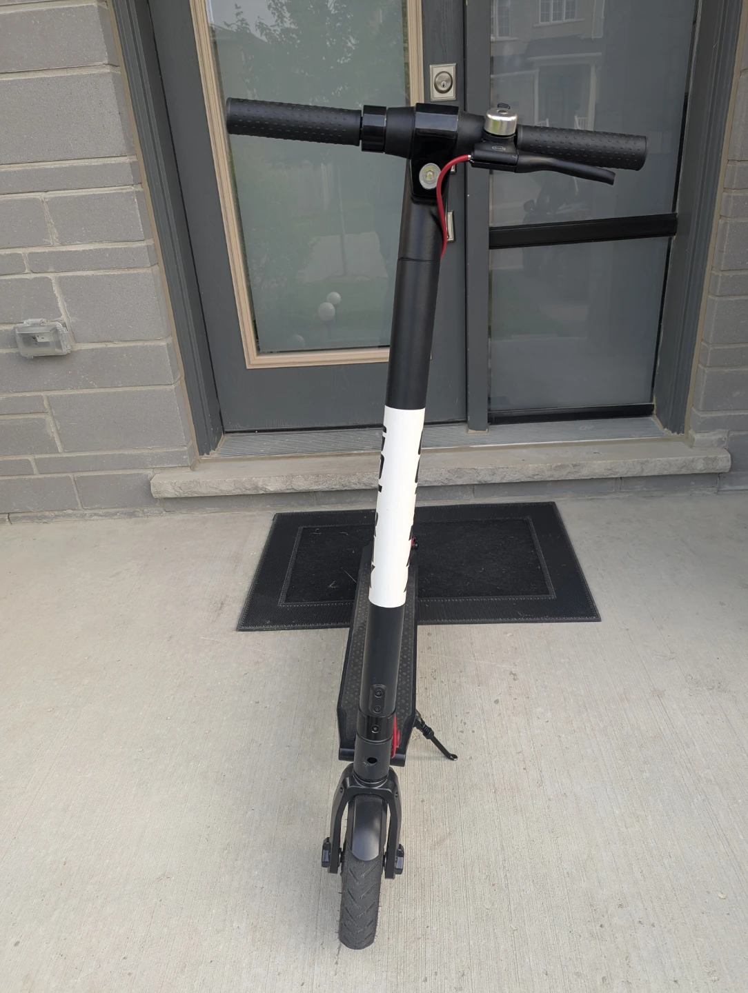 Gotrax GXL V2 Electric Scooter - photo 2