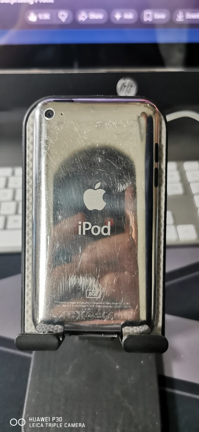 Apple iPod Touch (4th Gen) 8GB - photo 4
