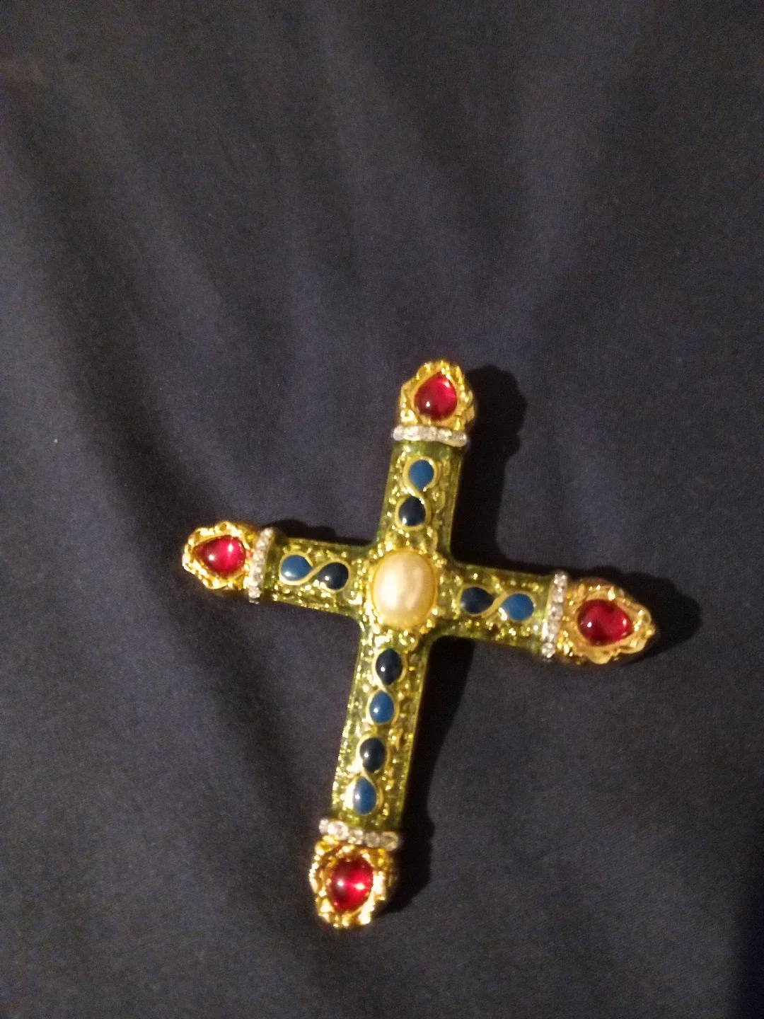 Vintage cross brooch/pendant