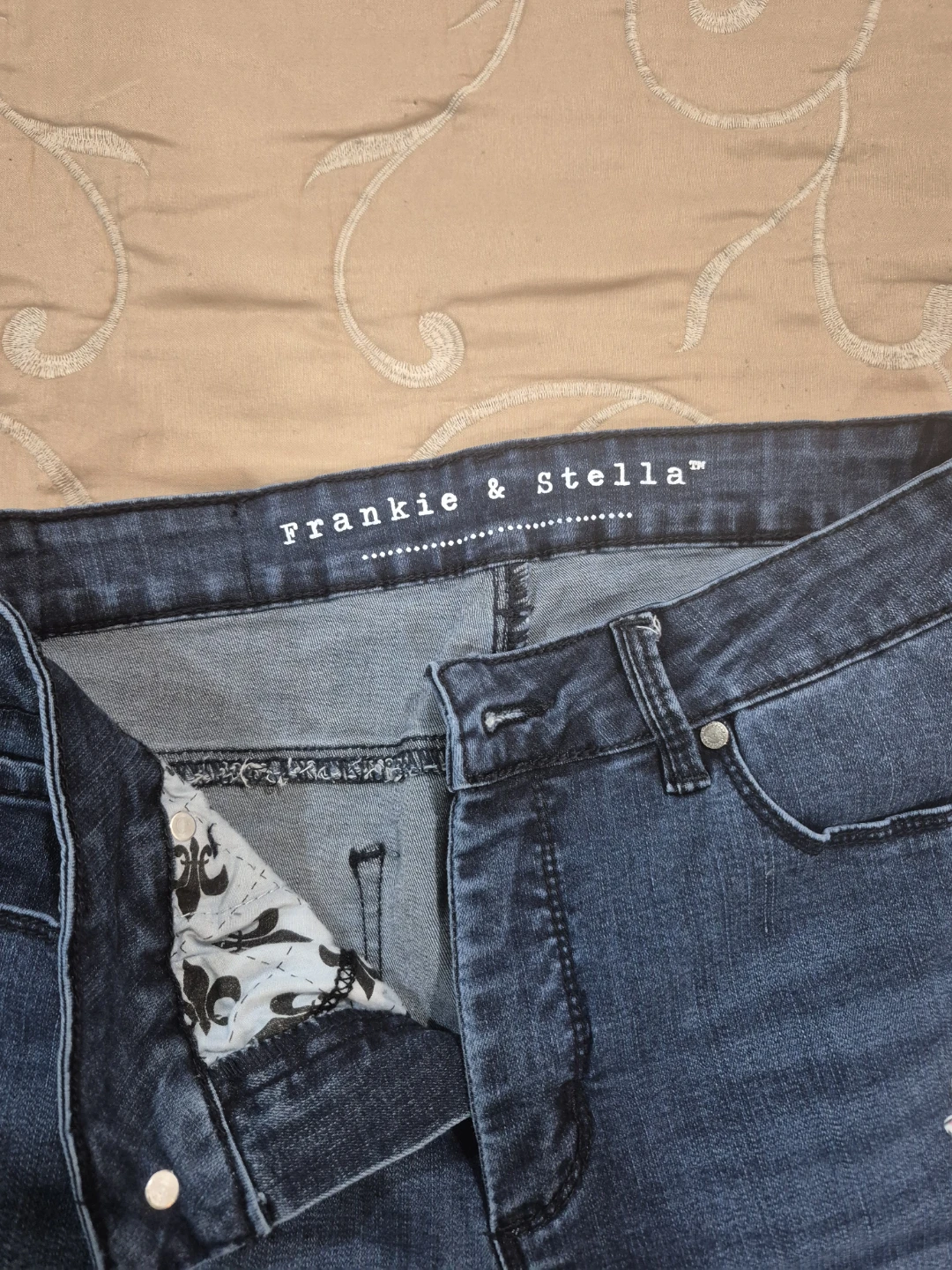 Frankie & Stella Embroidered Blue Denim Jeans - photo 2