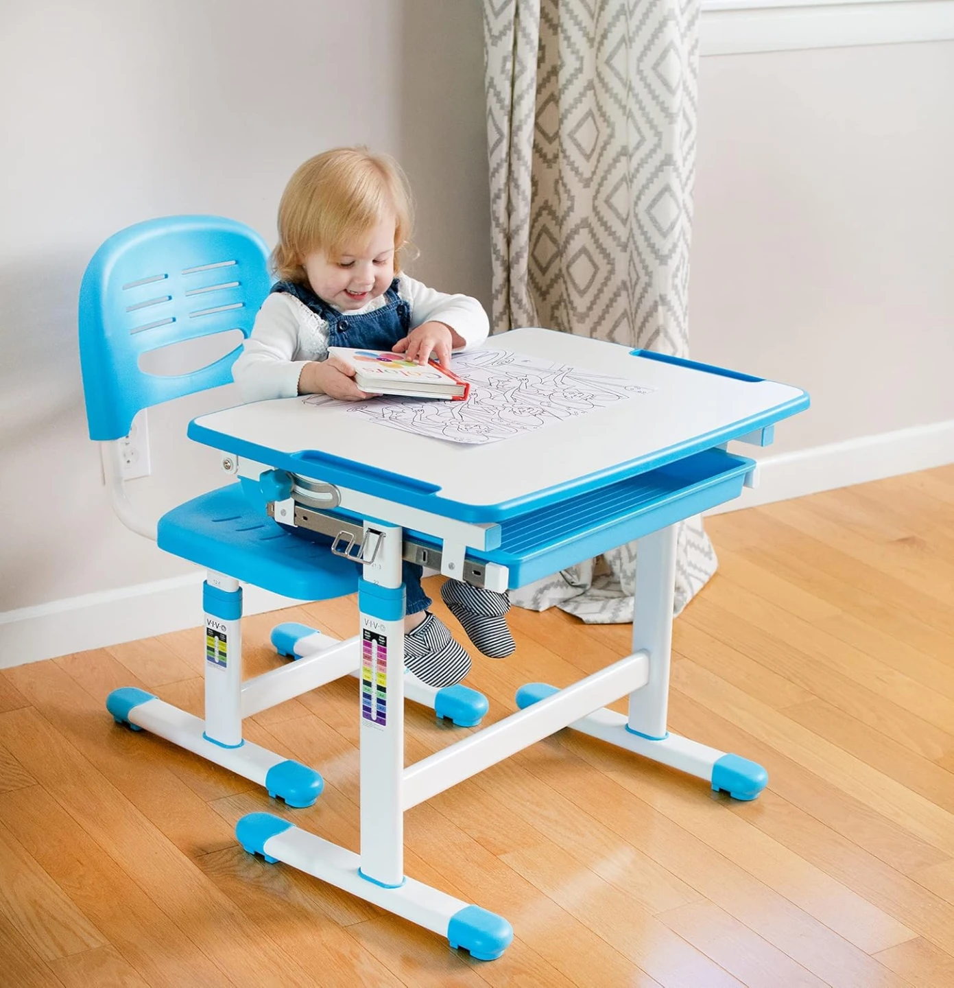 BNIB - VIVO Height Adjustable Children's Desk and Chair Set - photo 4