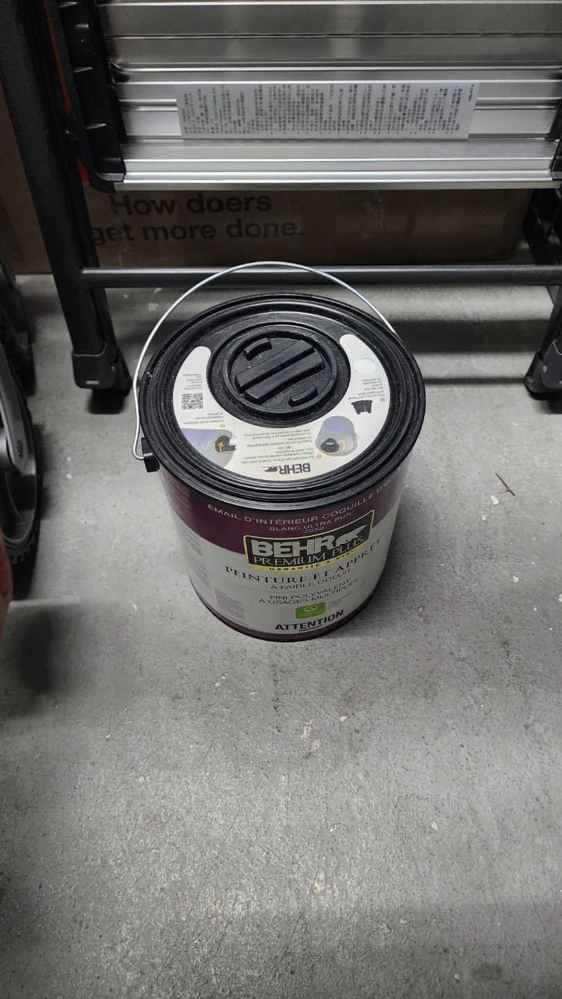 BEHR PREMIUM PLUS Interior Eggshell Paint & Primer - White - photo 2