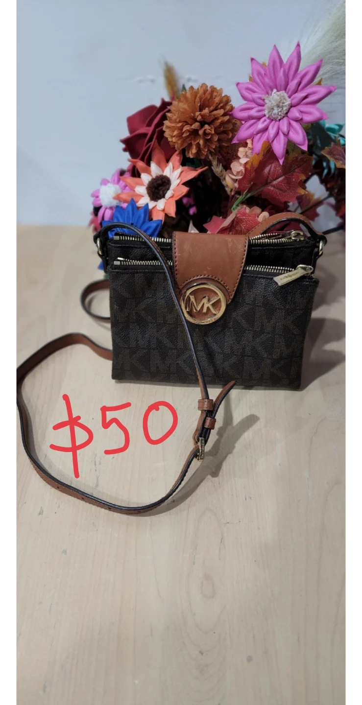Michael Kors Studded Satchel Handbag - photo 4