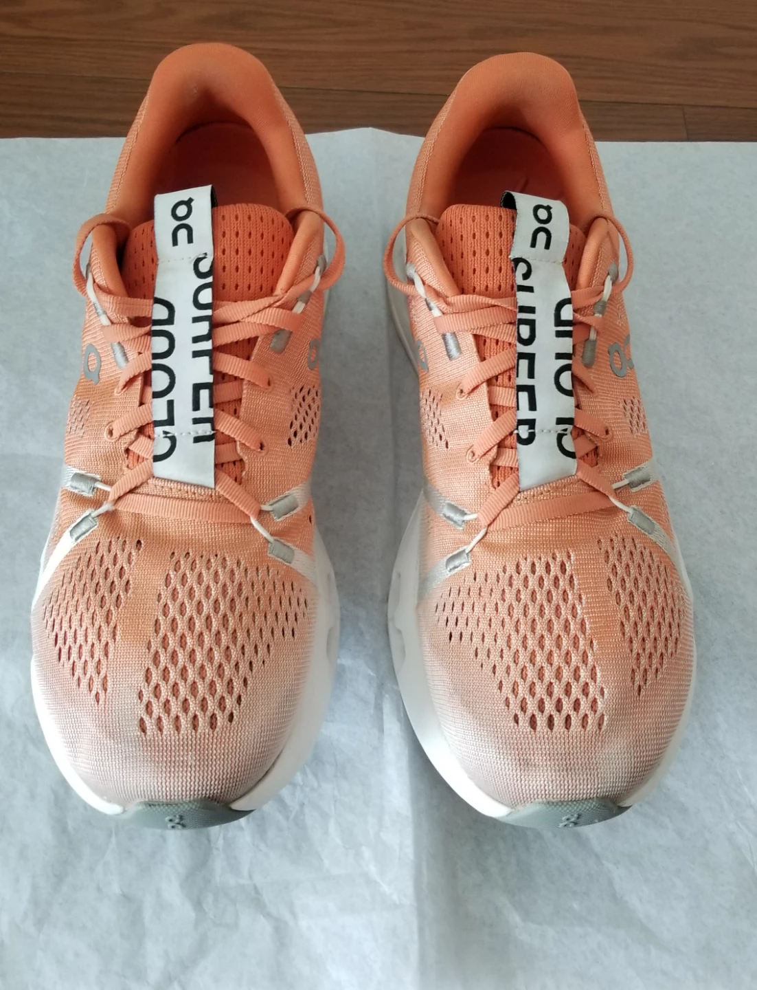 ON CLOUDSURFER  MEN'S SHOES SIZE US 8.5
