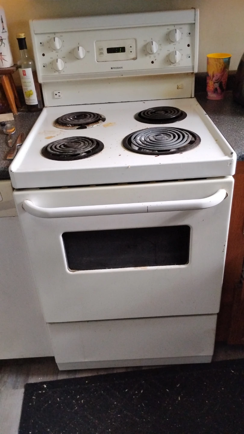 Frigidaire 24" Electric Stove