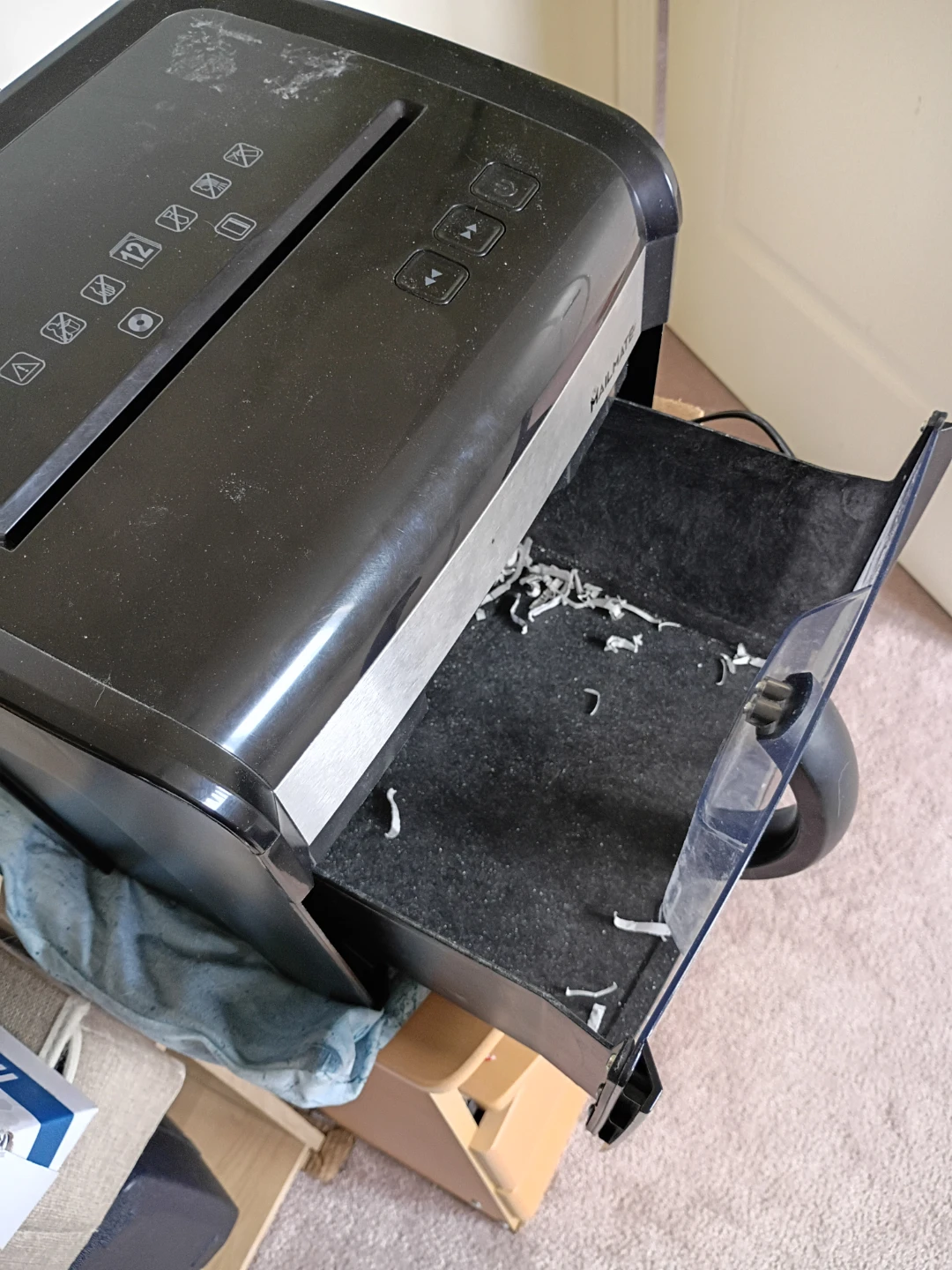 Mailmate 12-Sheet Paper Shredder