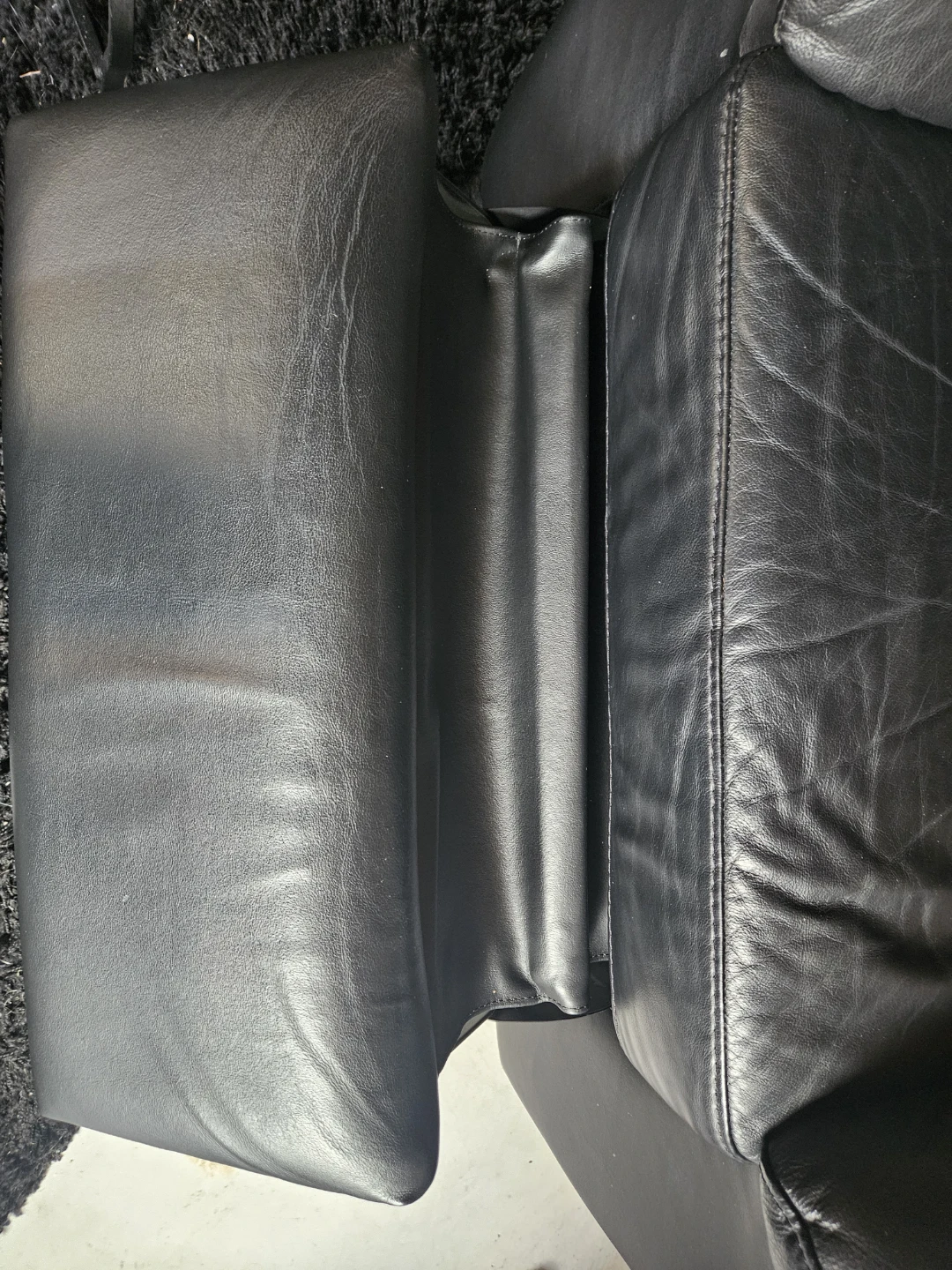 Cream/ Black Leather Sofas - photo 2