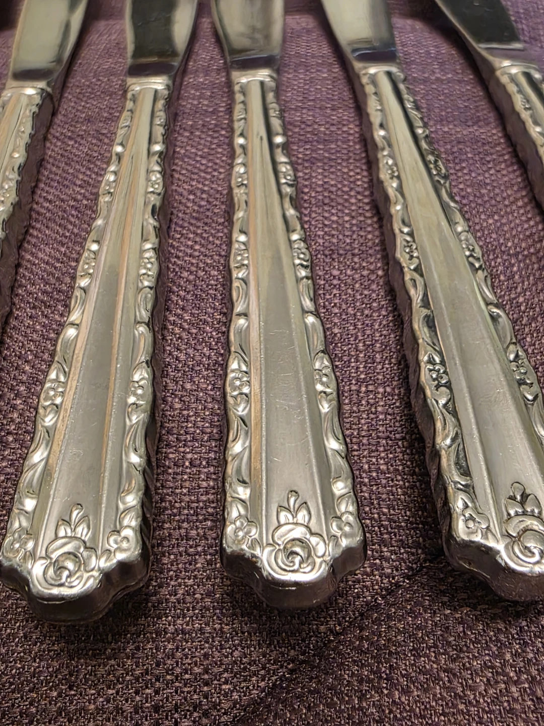 Set of 8 Silver Plated Floral Butter Knives - photo 3