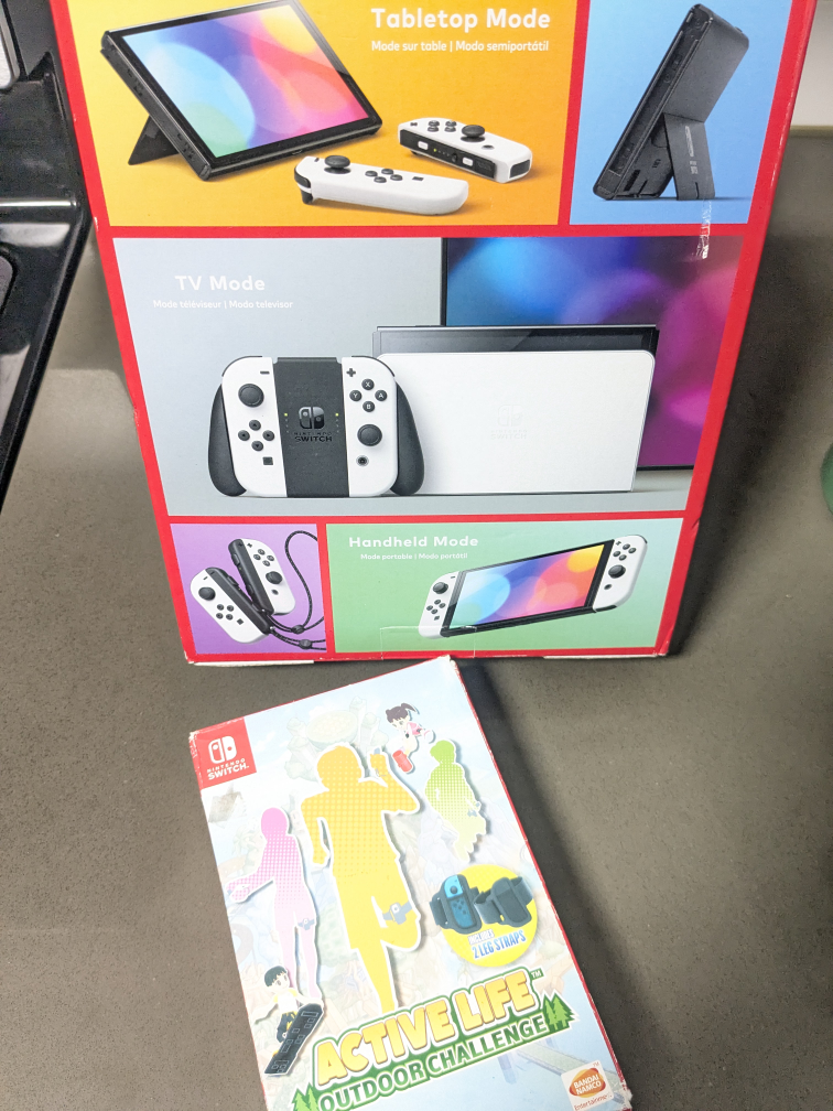 Nintendo Switch OLED System + Active Life Game - photo 3