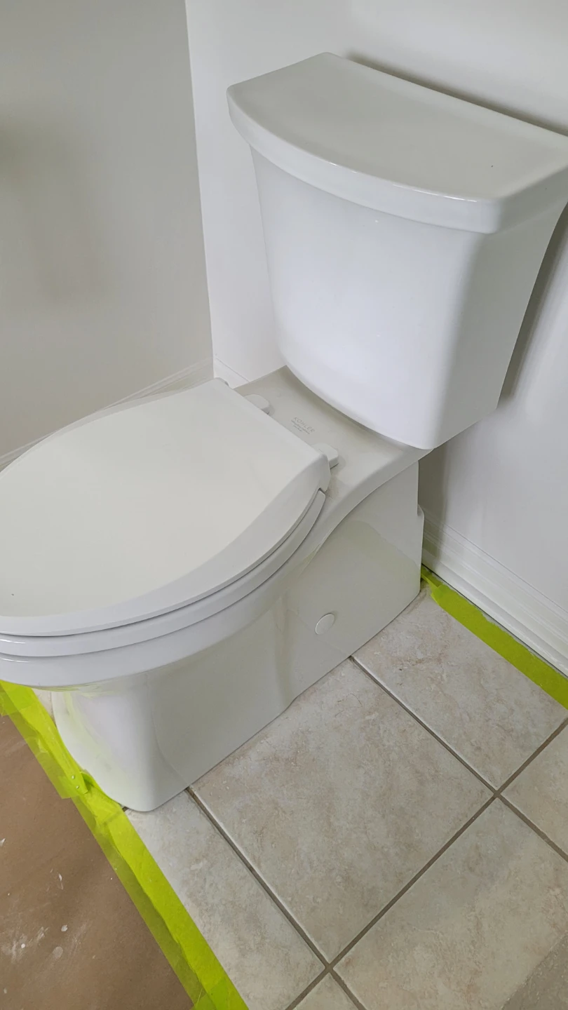 Kohler White Toilet - 1.28 GPF - photo 2