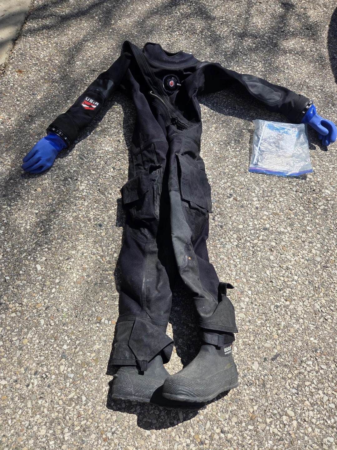 USIA Drysuit with Boots and Gloves - photo 2