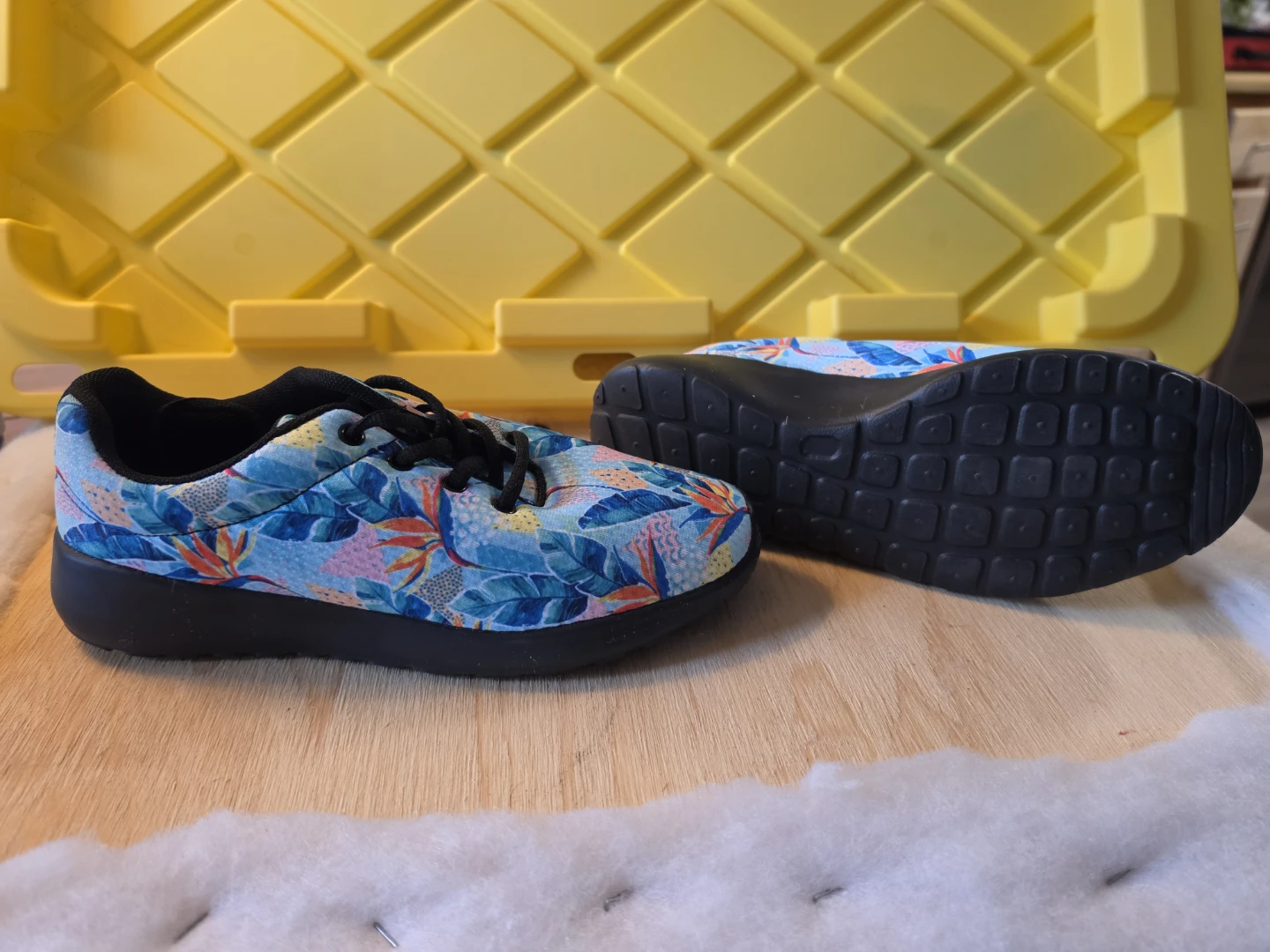 Yes We Vibe Tropical Print Athletic Shoes - photo 2