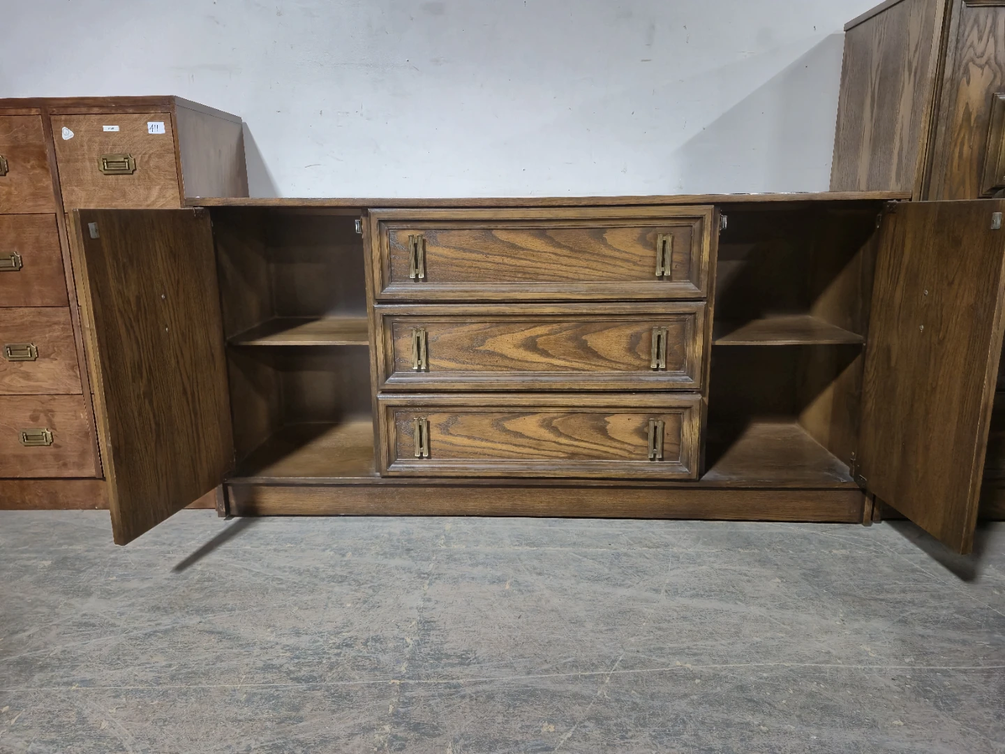 Vintage Mid-Century Sideboard / Credenza - photo 3