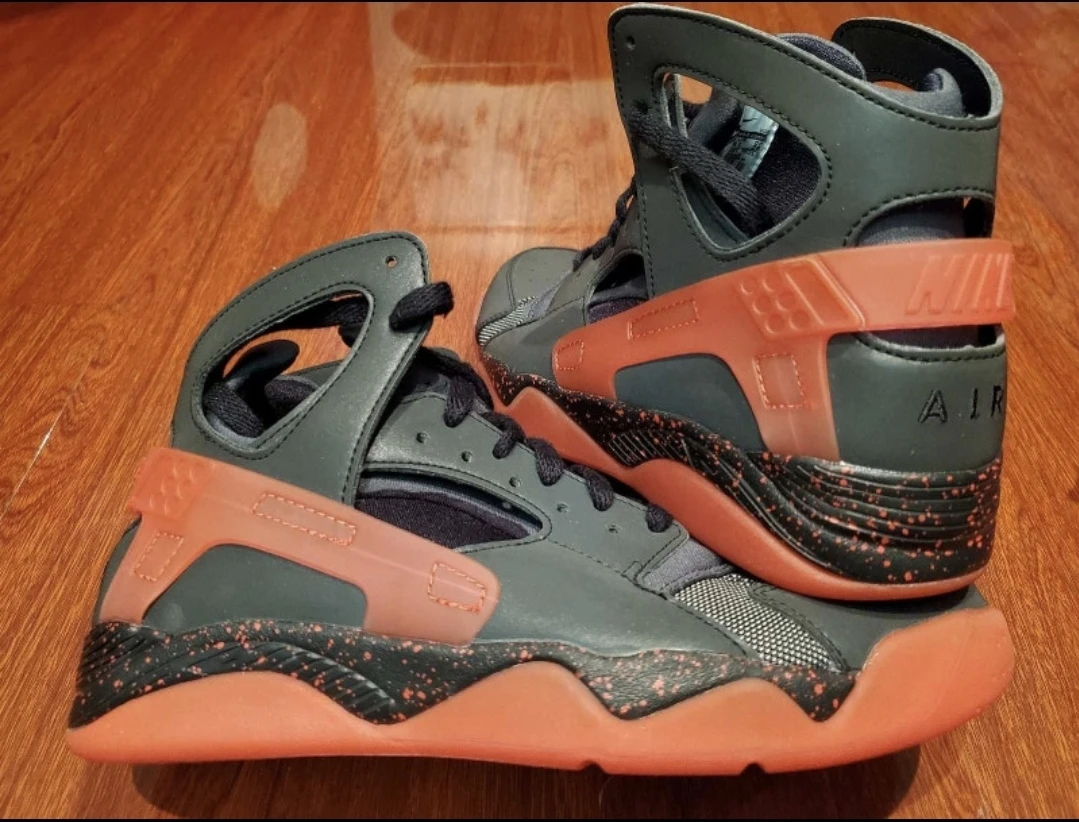 DS 2014 huarache love hate black prm qs sz 8