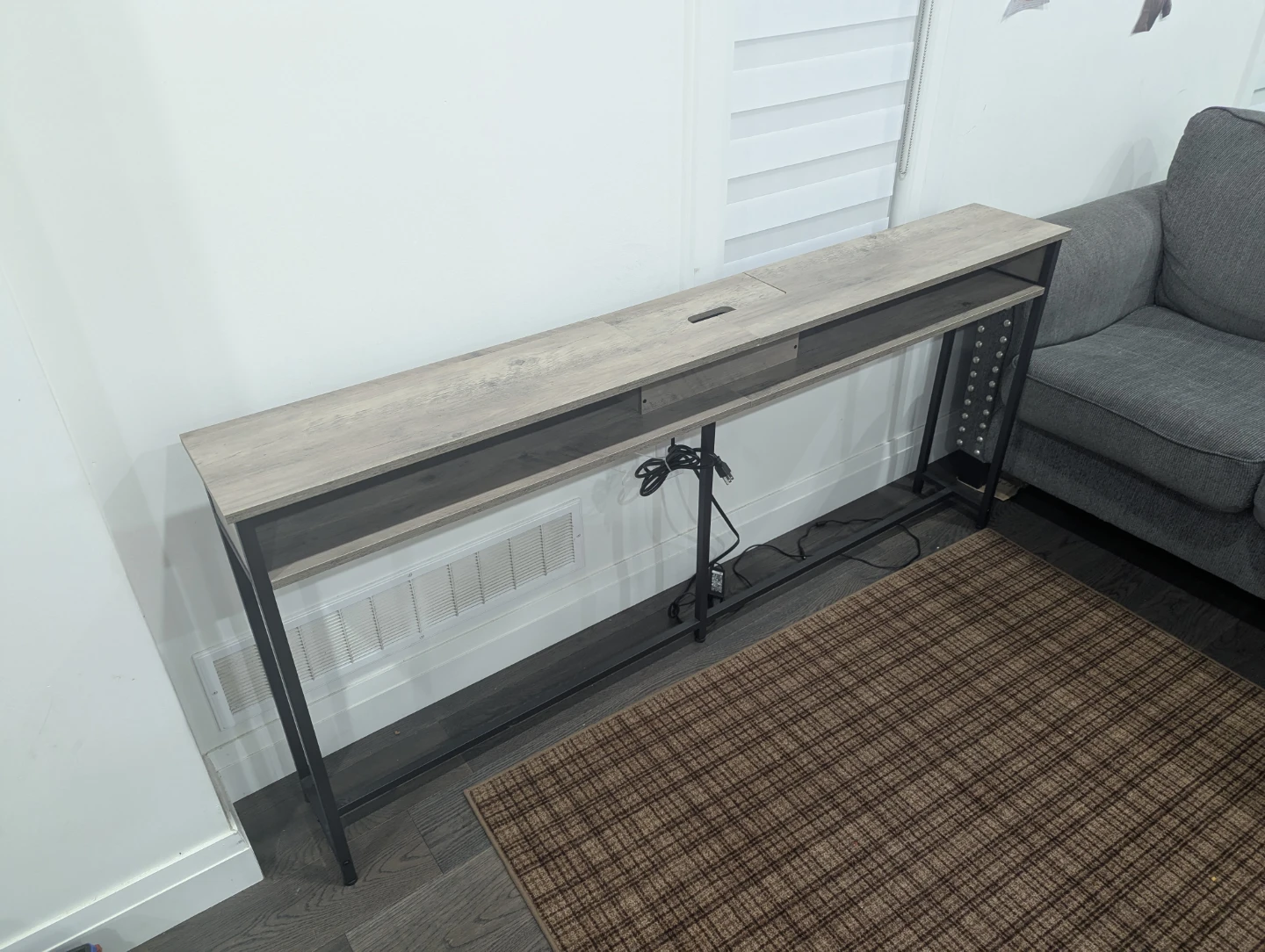 Console table in good condition