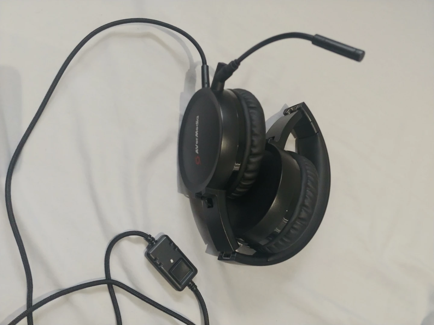 AverMedia Gaming Headset with Microphone - photo 2