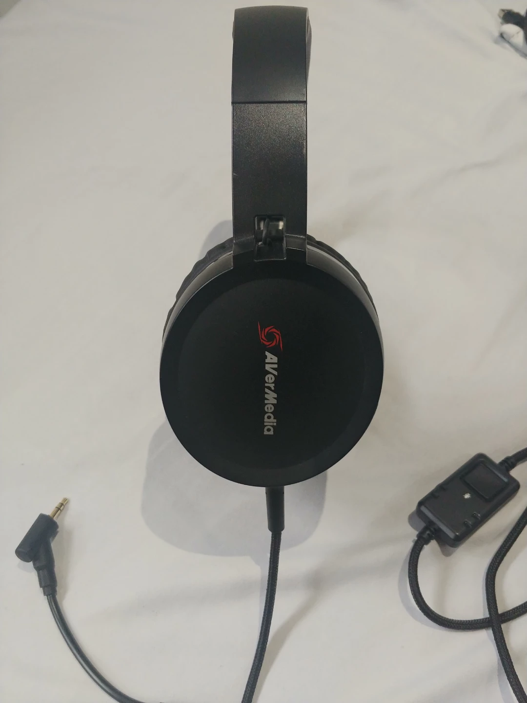 AverMedia Gaming Headset with Microphone - photo 3