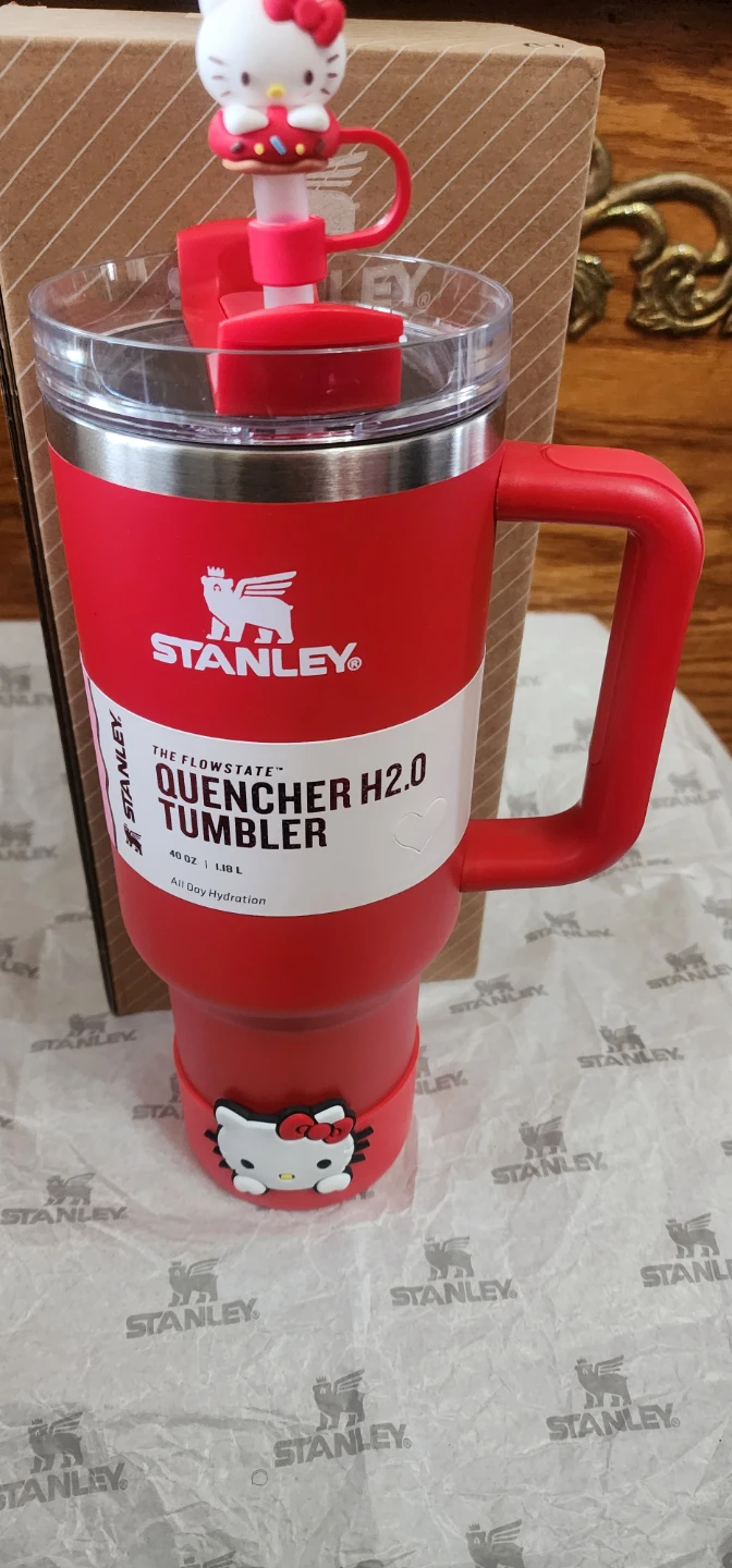 Stanley with  Hello Kitty accessories Quencher H2.0 Tumbler 40oz