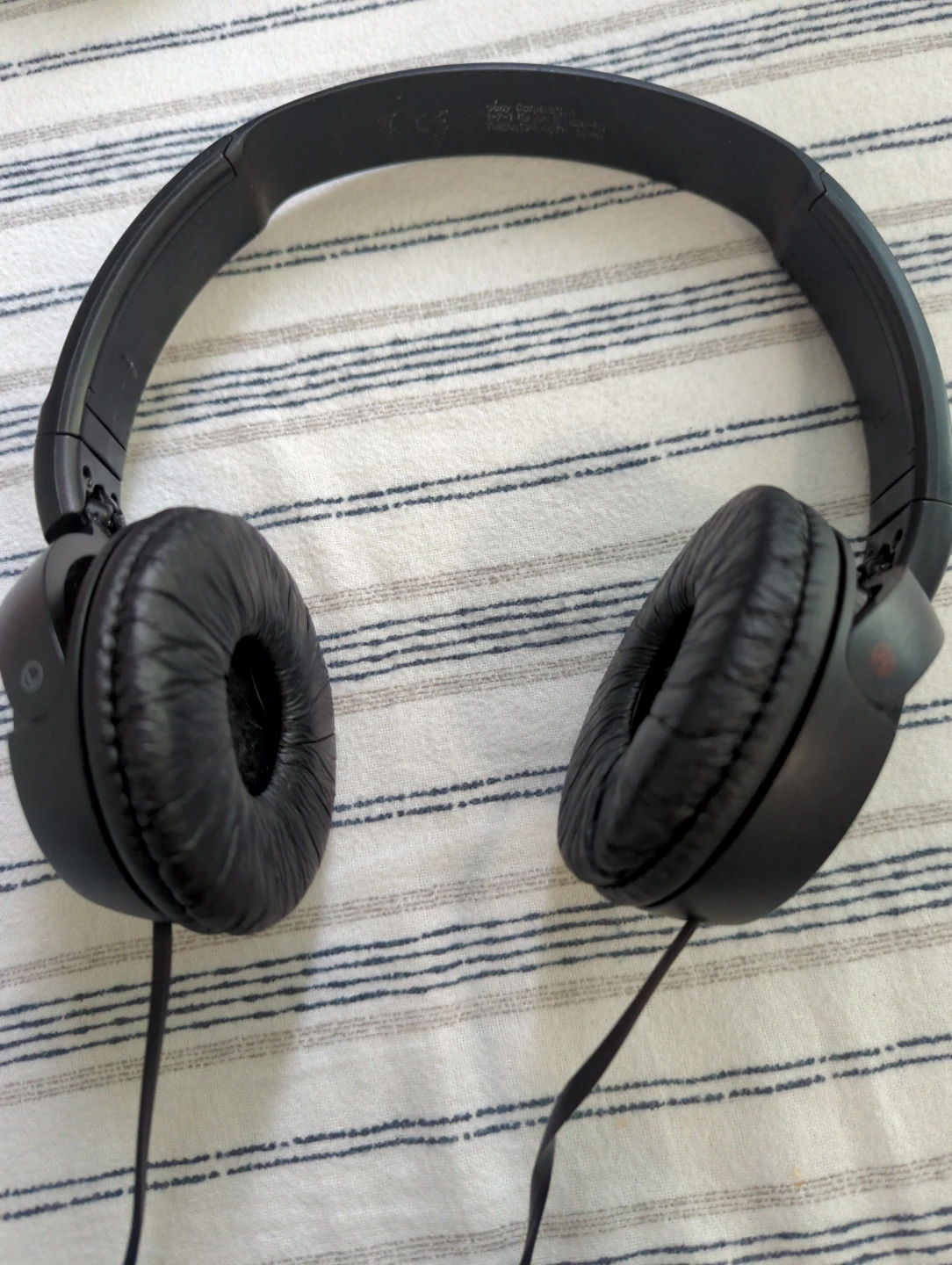 Sony On-Ear Headphones - photo 2