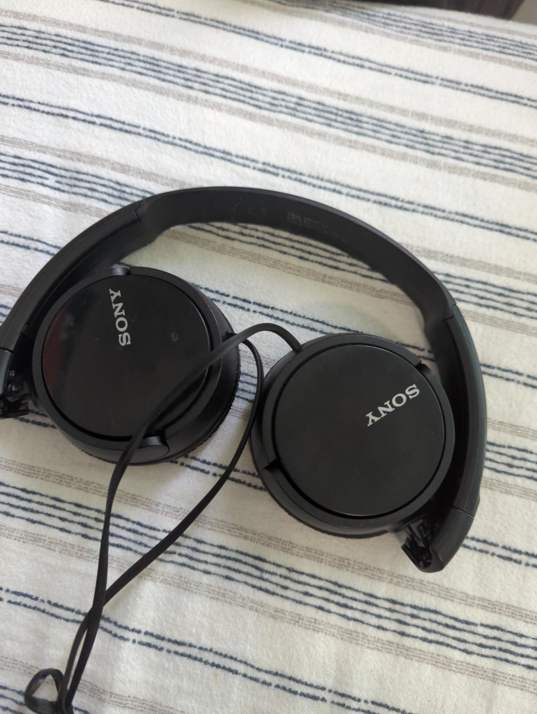 Sony On-Ear Headphones - photo 4