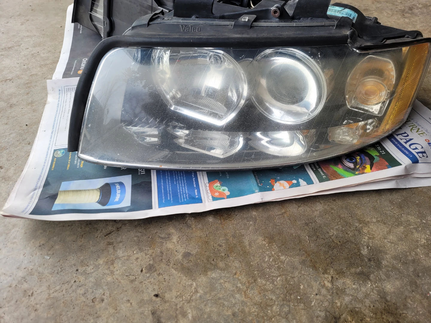 Valeo Headlight Assembly - photo 4