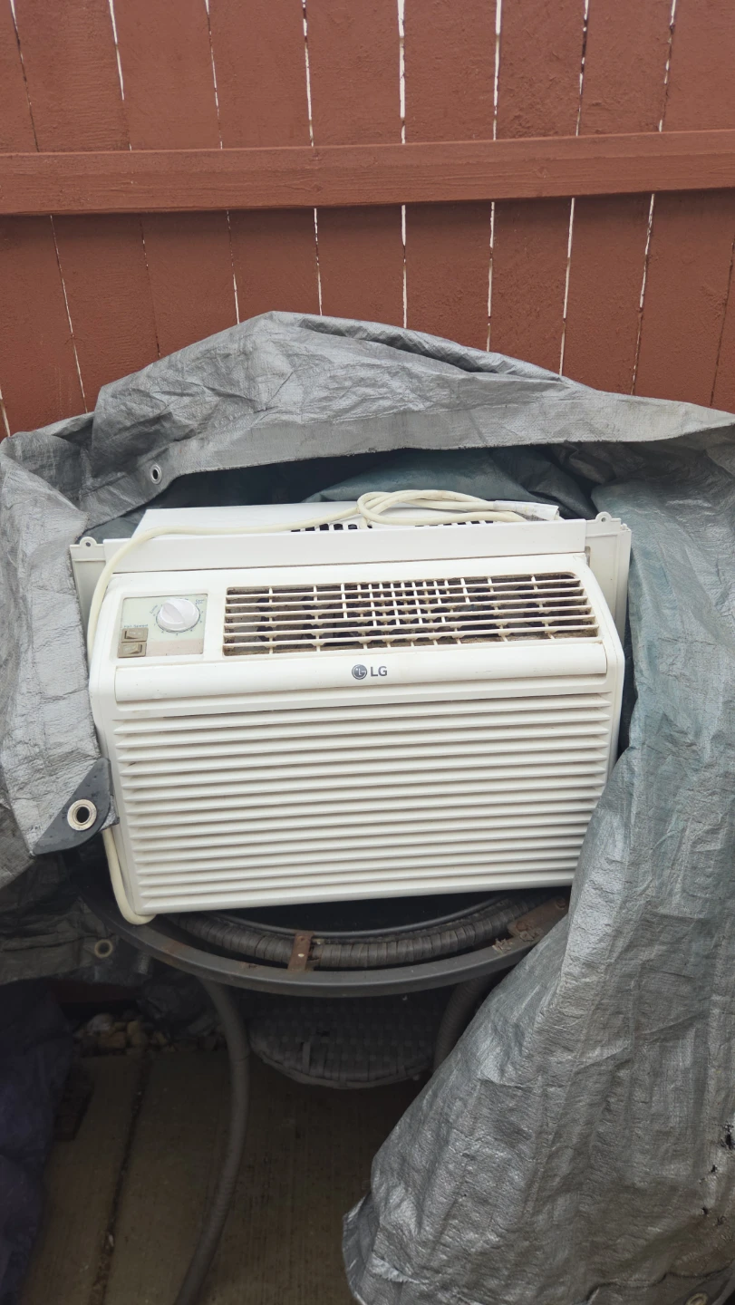 LG Window Air Conditioner - photo 3