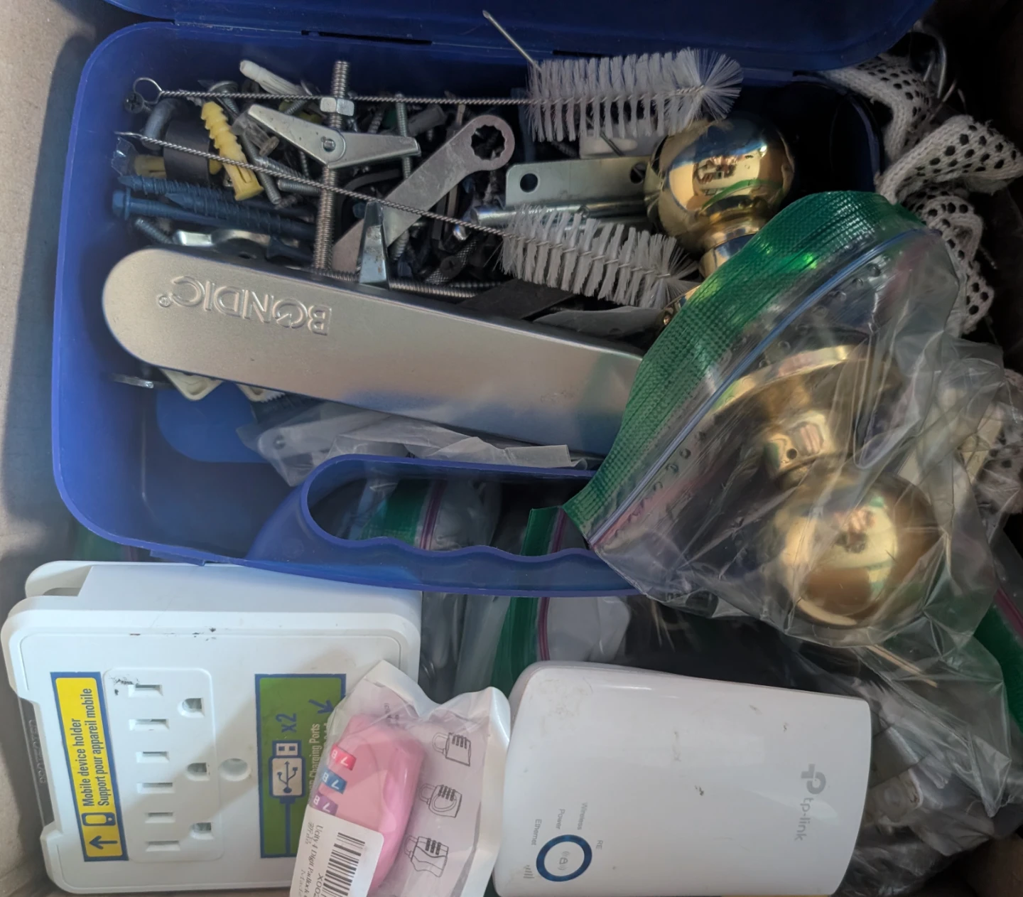 Assorted Home Hardware and Electronics