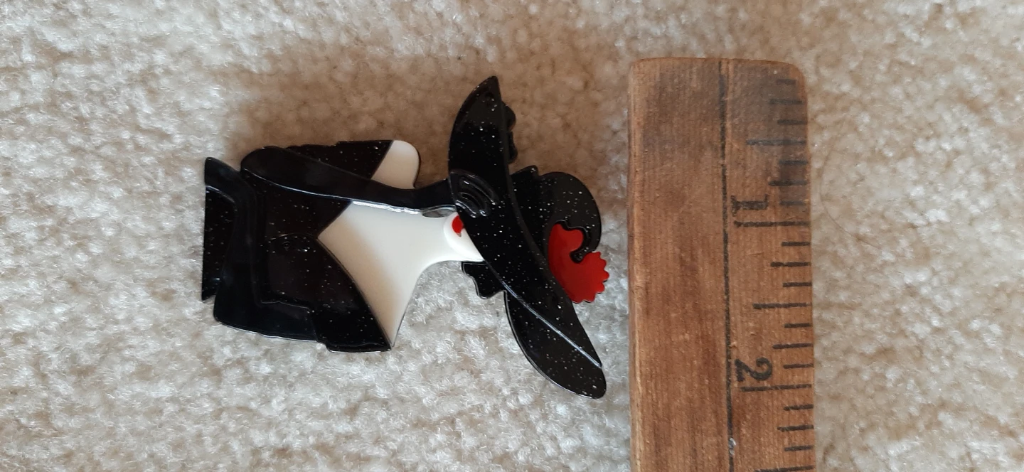 Lady with Hat Brooch - photo 4