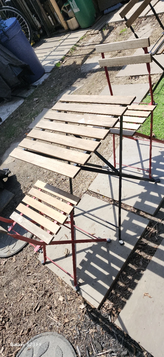 Outdoor Bistro Set - Table and 2 Chairs.  Firm price - photo 3