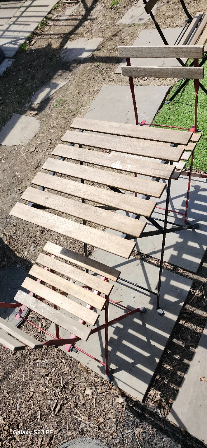 Outdoor Bistro Set - Table and 2 Chairs.  Firm price - photo 4