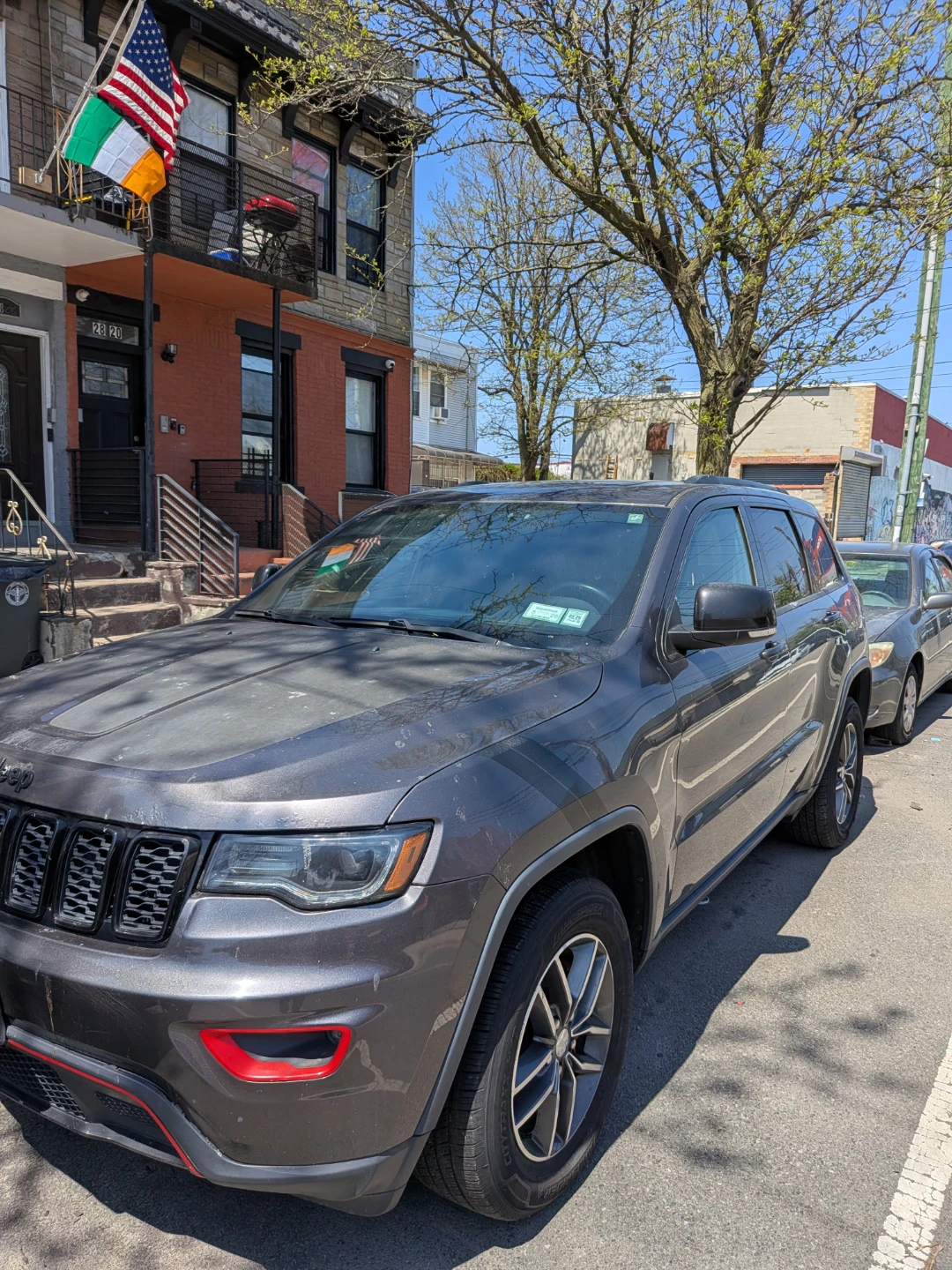 Jeep Grand Cherokee SUV - photo 4