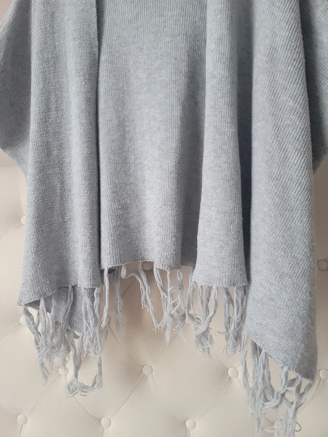 Gray Shawl size Medium by Dreamers, fringe - photo 4