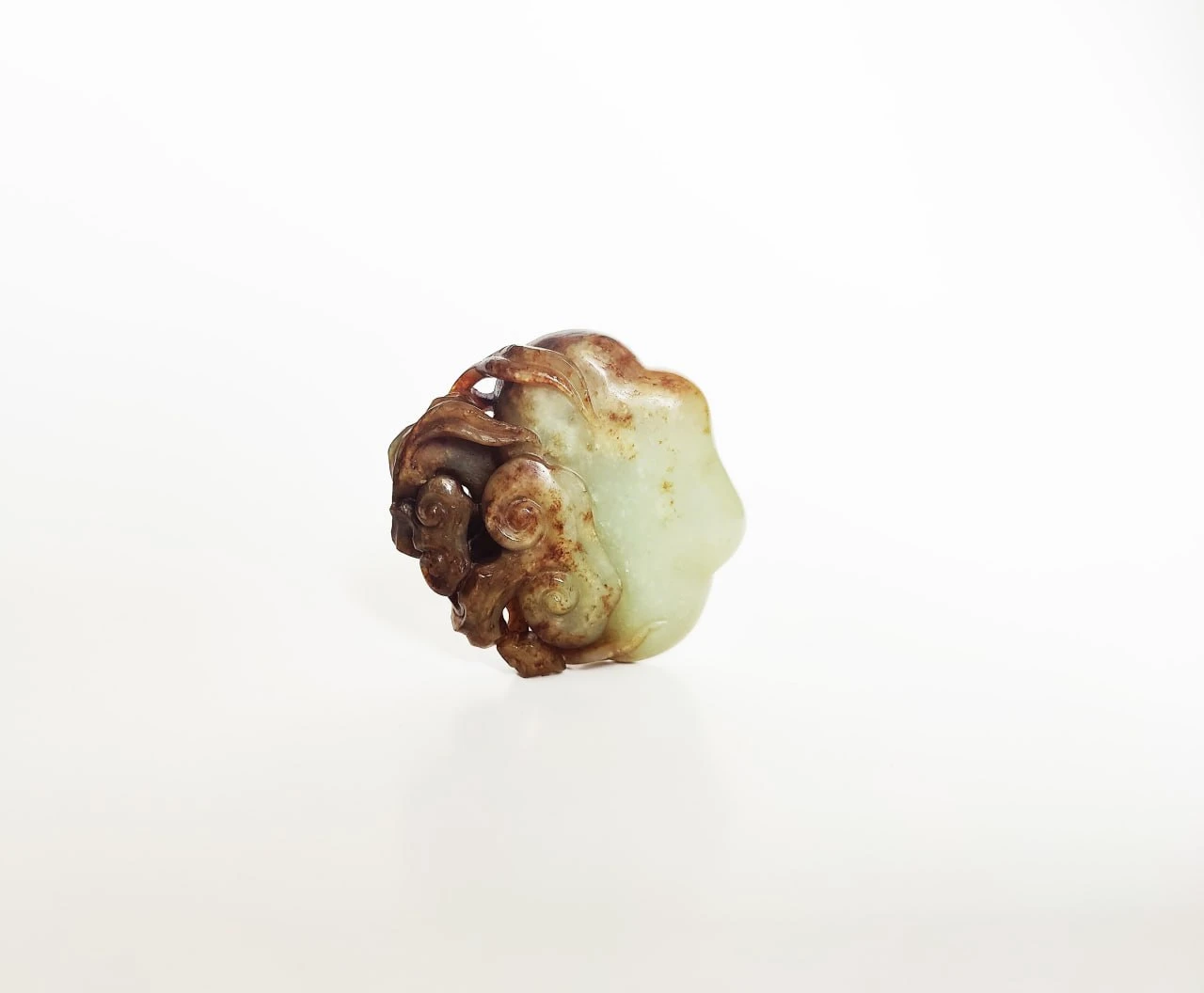 Antique Chinese Jade Lingzhi Toggle