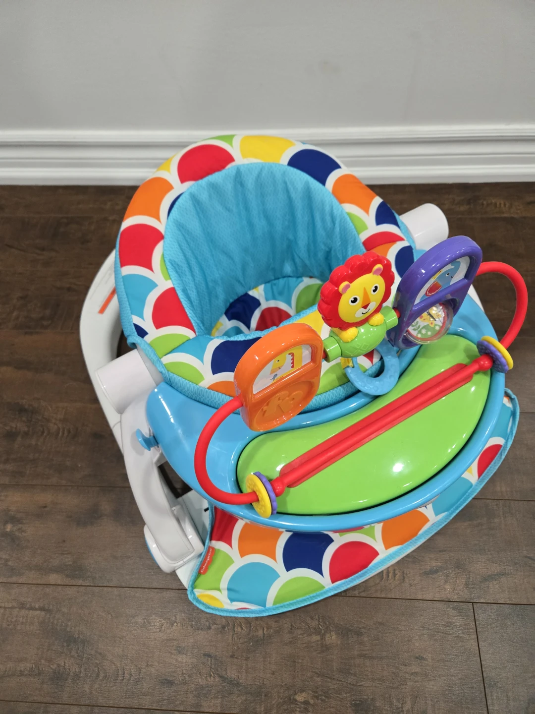 Fisher-Price Sit-Me-Up Seat with Toys