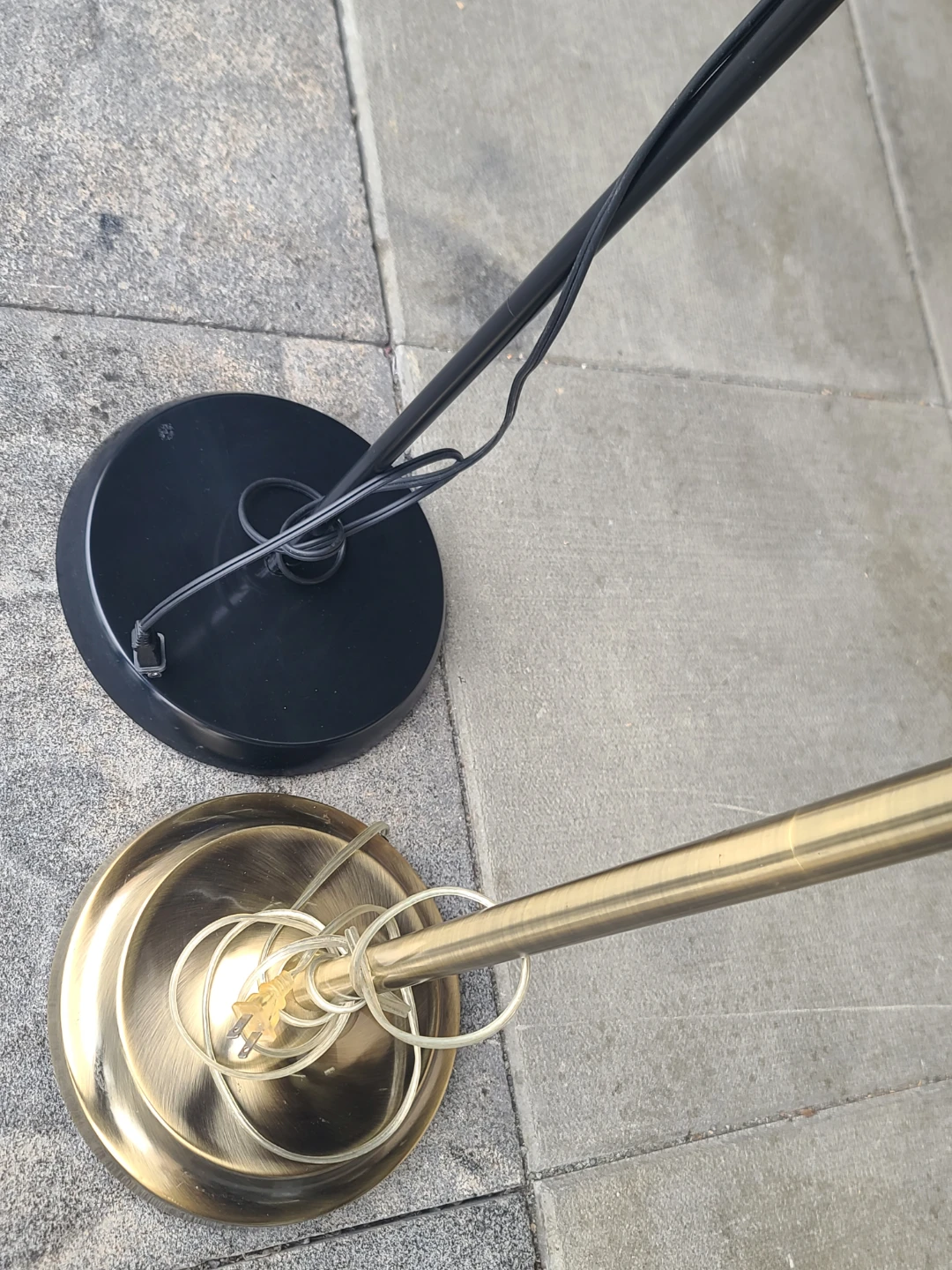 2 Floor Lamps - Black Torchiere & Brass w/ Shade - photo 4