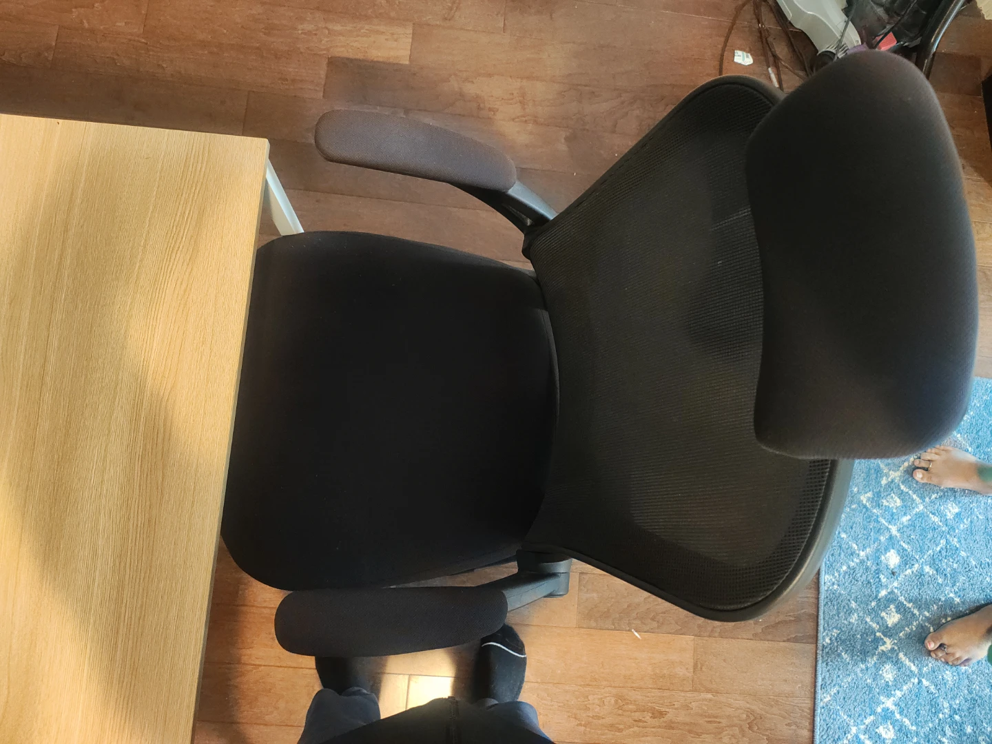 Light Oak table and adjustable computer chair - photo 2