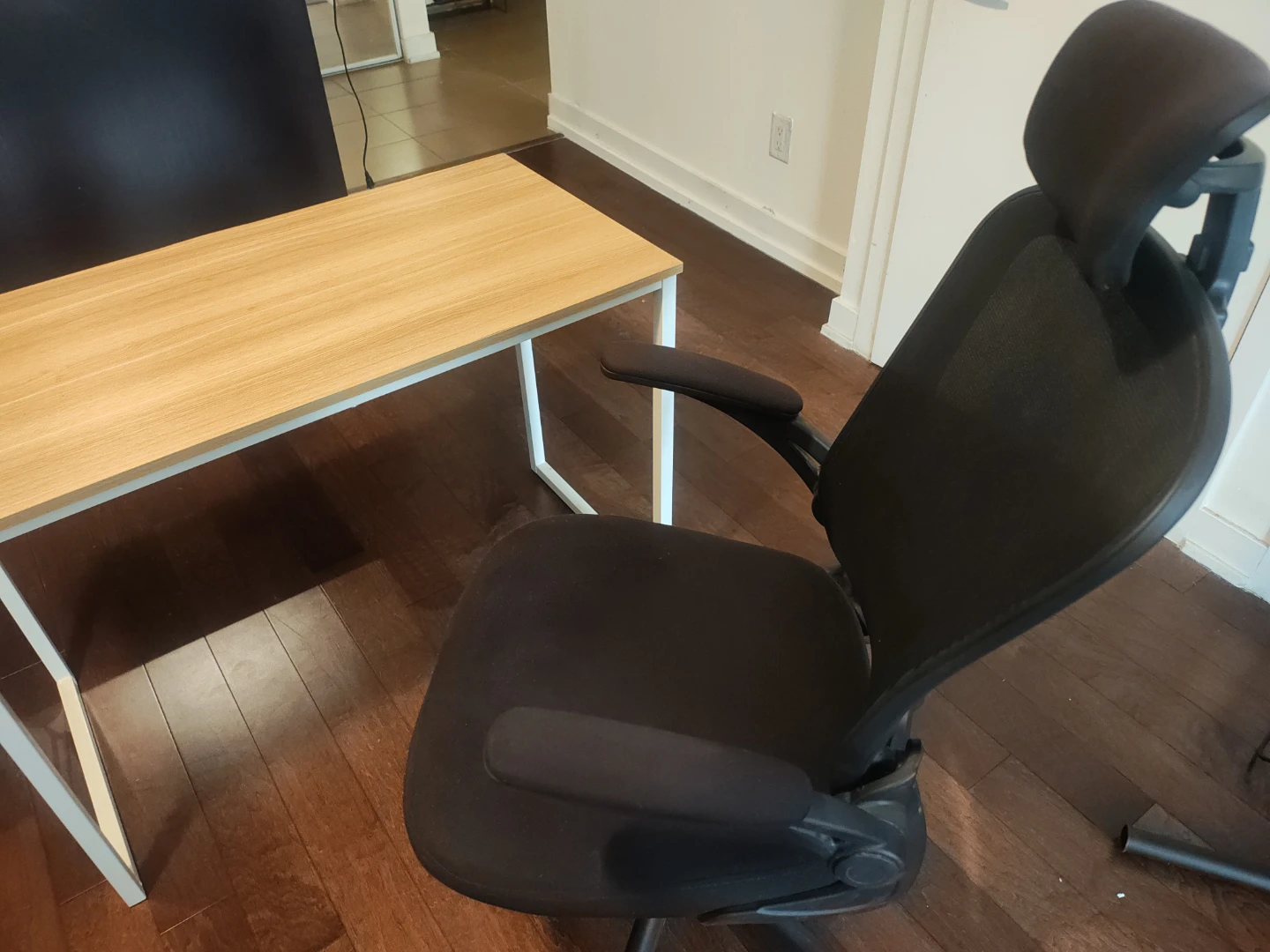 Light Oak table and adjustable computer chair