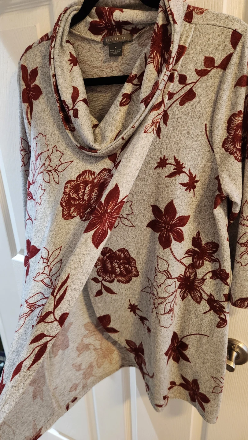 Floral Cowl Neck Top - Medium - photo 2
