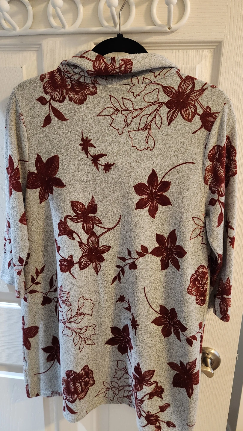 Floral Cowl Neck Top - Medium - photo 3