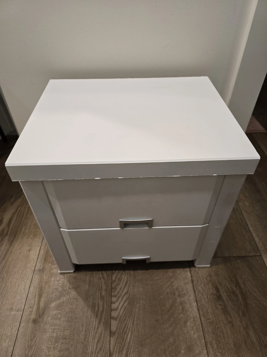 White 2-Drawer Nightstand