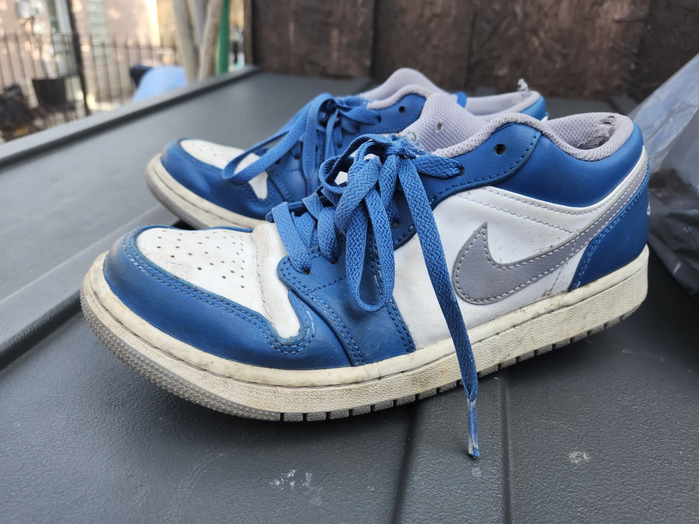 Air Jordan 1 Low Shoes 7.5