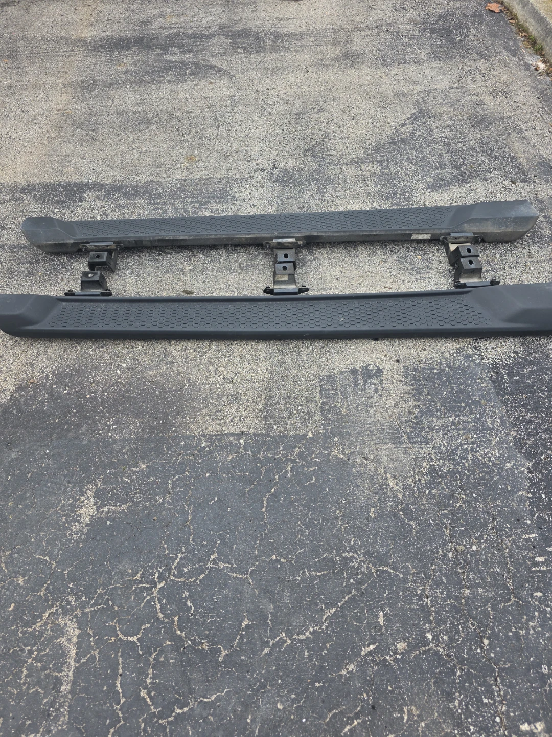 Jeep Wrangler JLU running boards - photo 2