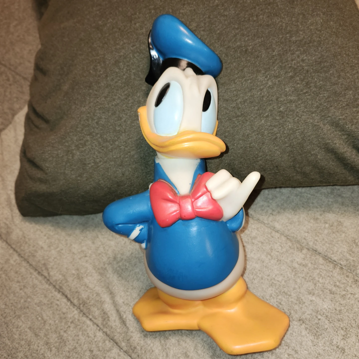 Donald Duck Figurine Coin Bank - photo 3